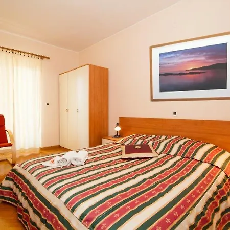 Alojamento de Acomodação e Pequeno-almoço Sveta Eufemija Bed End Breakfast Ii Rovinj